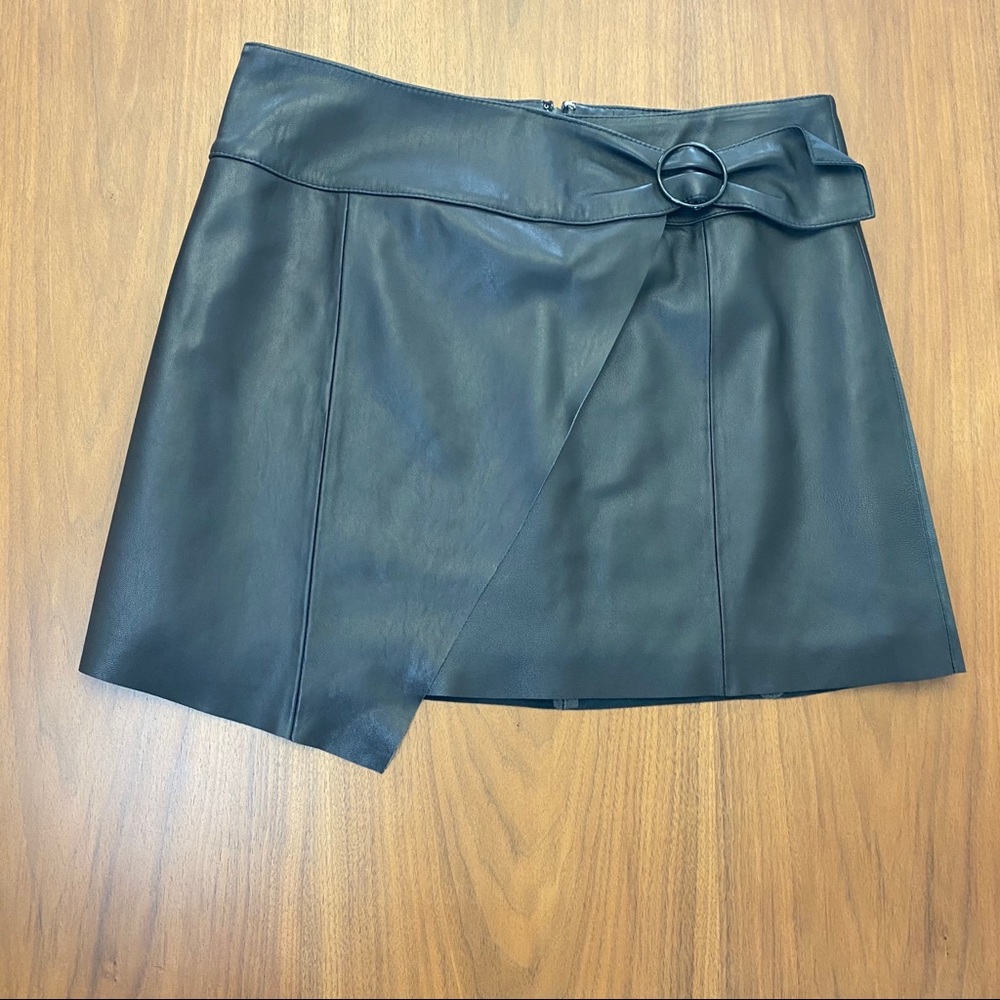 NWT Gianni Bini black leather mini skirt Large